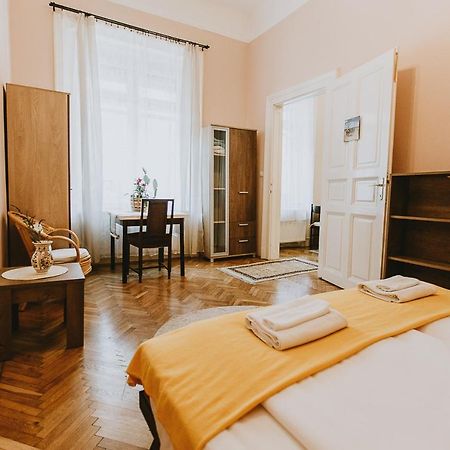 Budapest Folk Apartment 60Sm Spacious And Bright Exterior foto